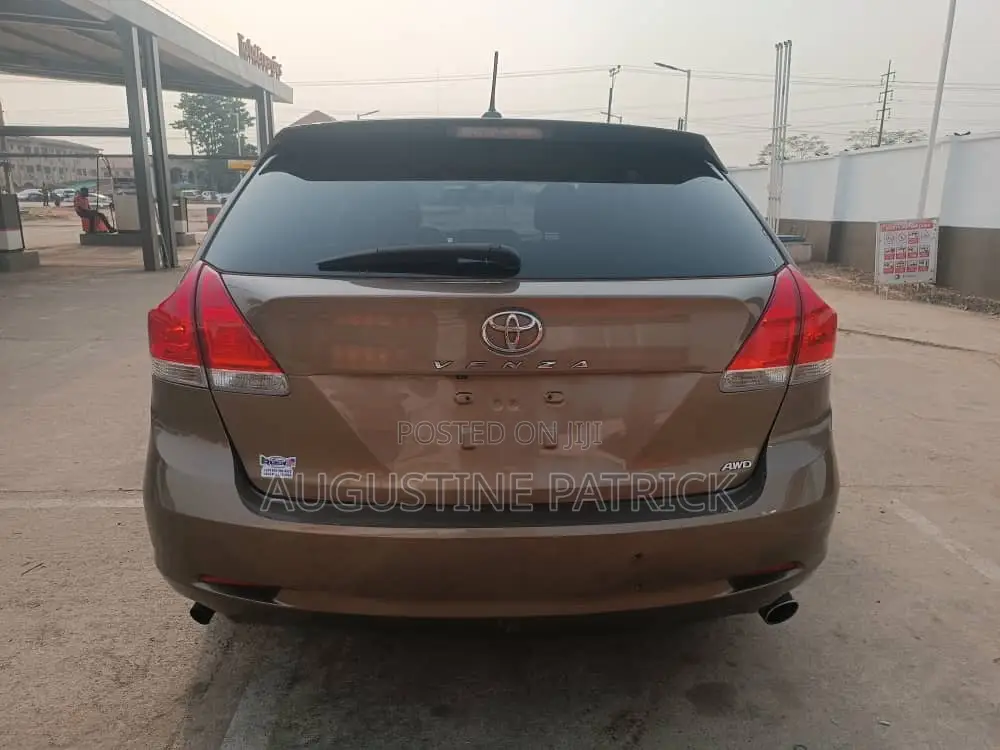 Toyota Venza 2010 Brown