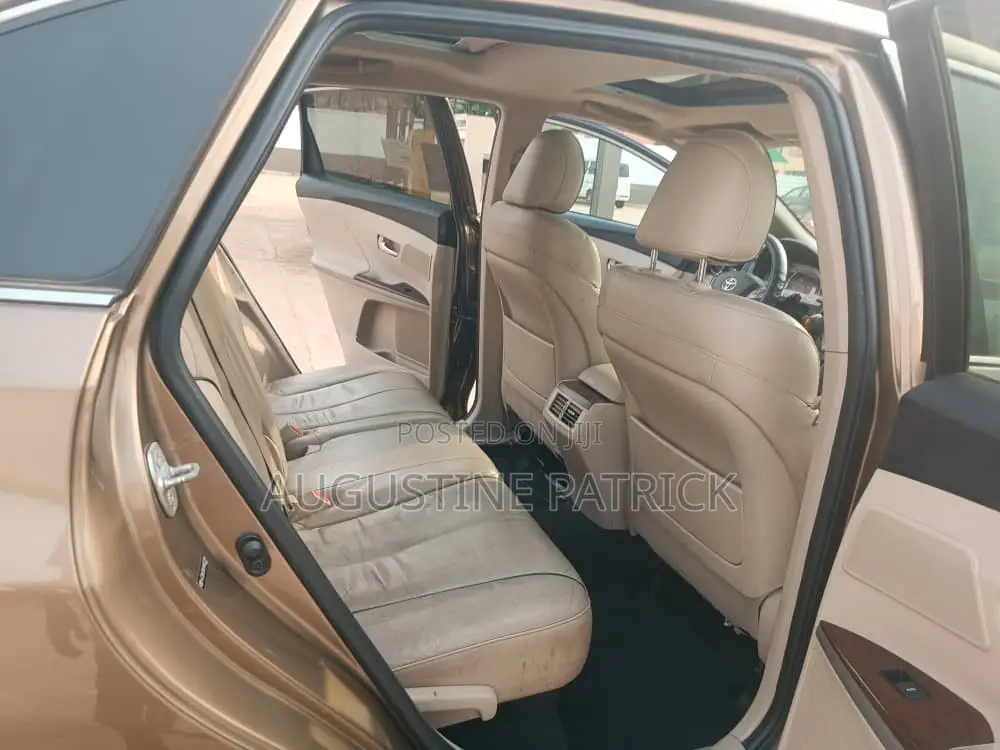 Toyota Venza 2010 Brown