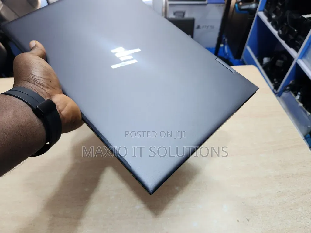 Laptop HP Envy X360 15t 16GB AMD Ryzen 7 SSD 512GB