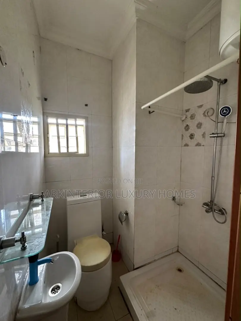 Ensuite Room in a Shared
