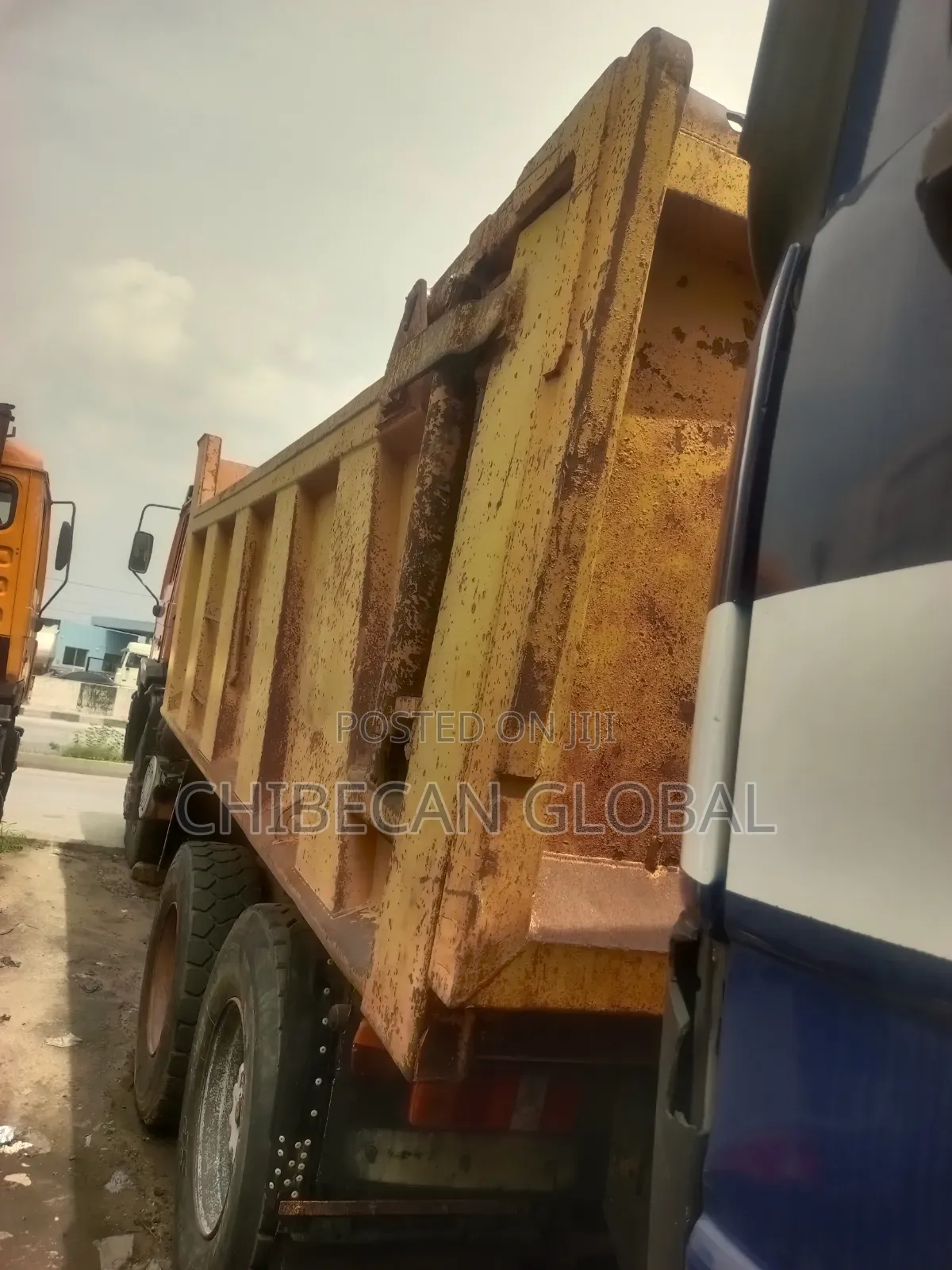 Man Diesel 33.362 Tipper 10 Tyres (4x4 Auxiliary) (Foreign Used)