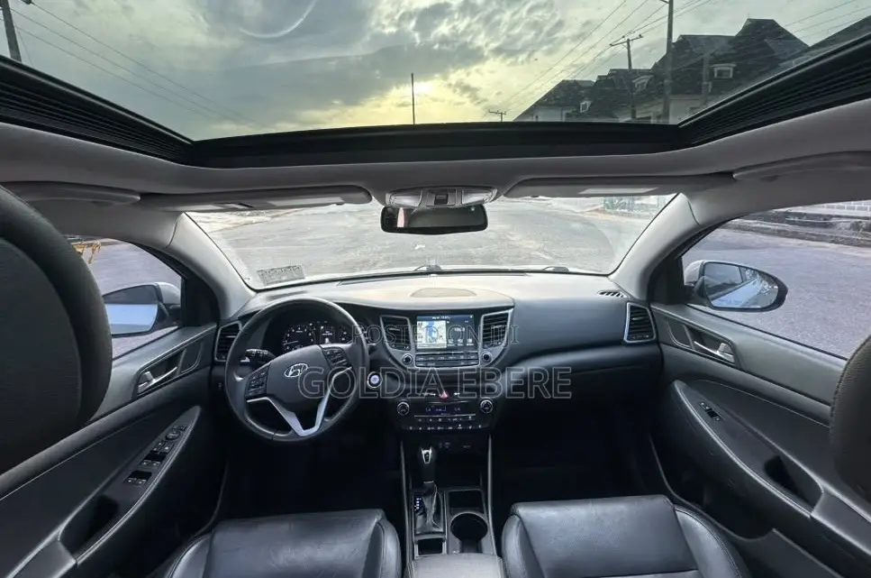 Hyundai Tucson 2017 Silver