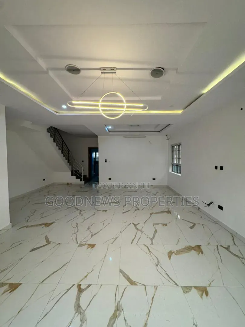 4bdrm Duplex in Vgc By Harris Drive for rent