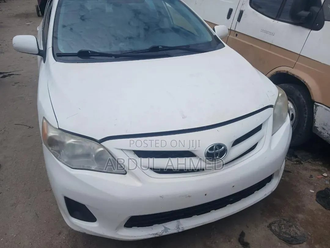 Toyota Corolla 2013 White