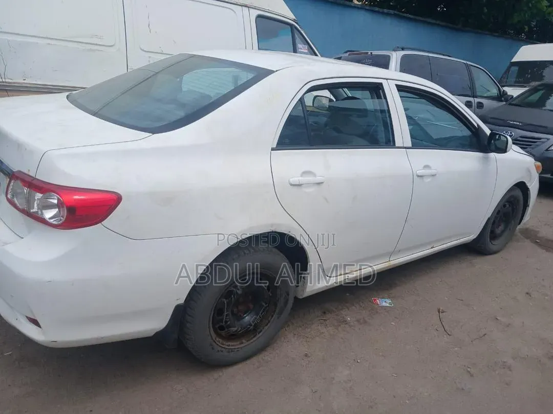 Toyota Corolla 2013 White