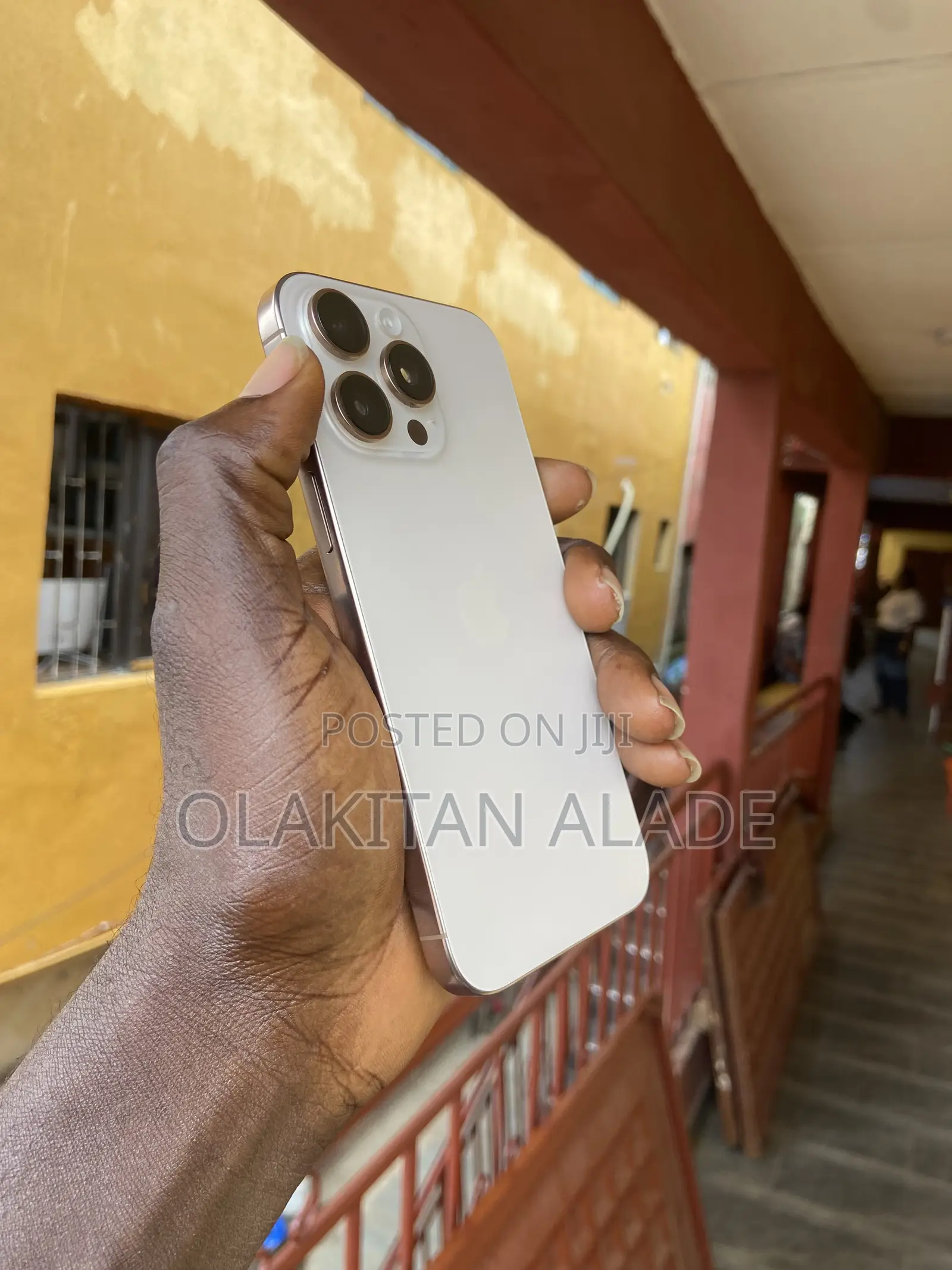 Apple iPhone 16 Pro Max 256 GB Gold