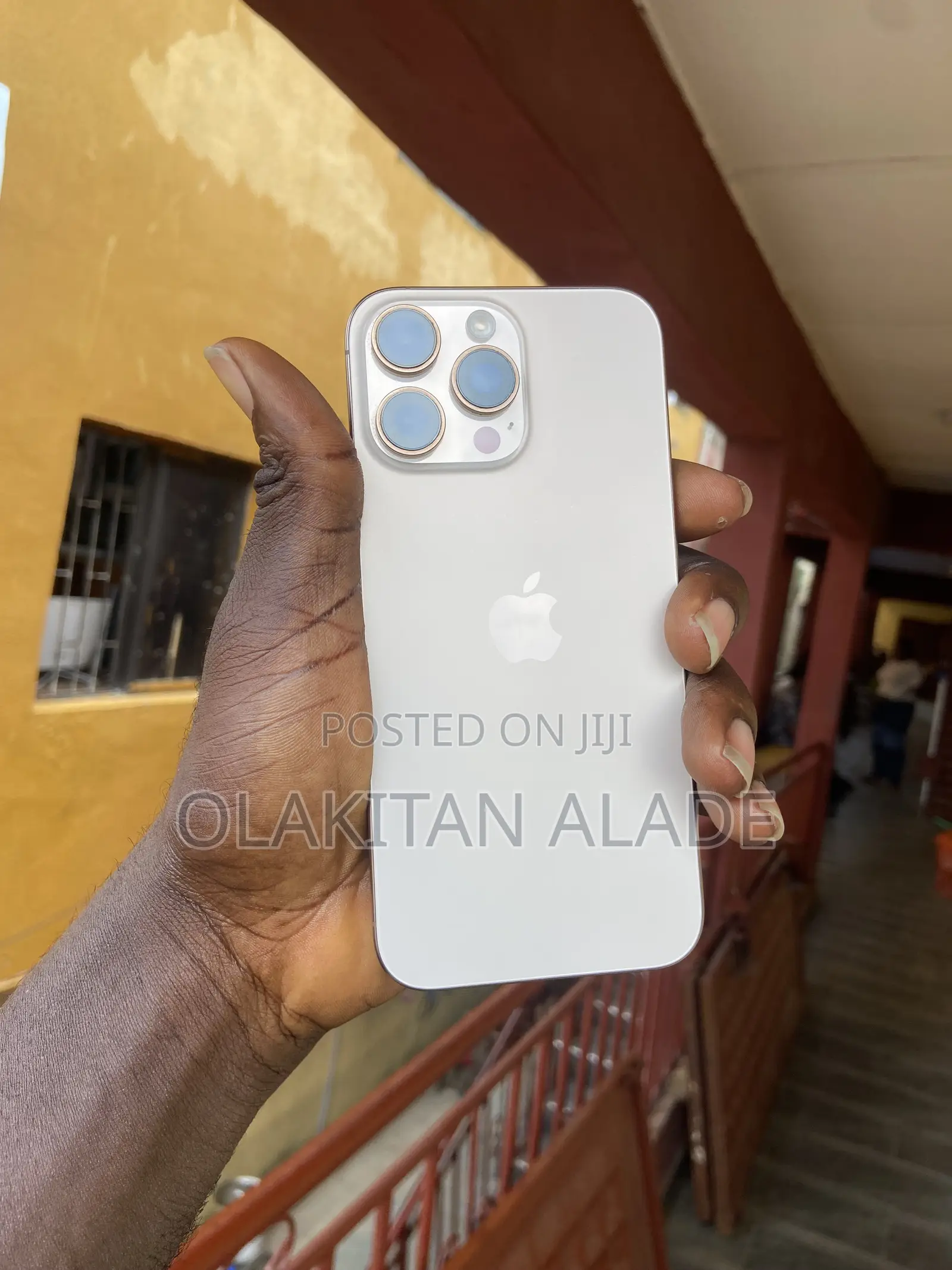 Apple iPhone 16 Pro Max 256 GB Gold