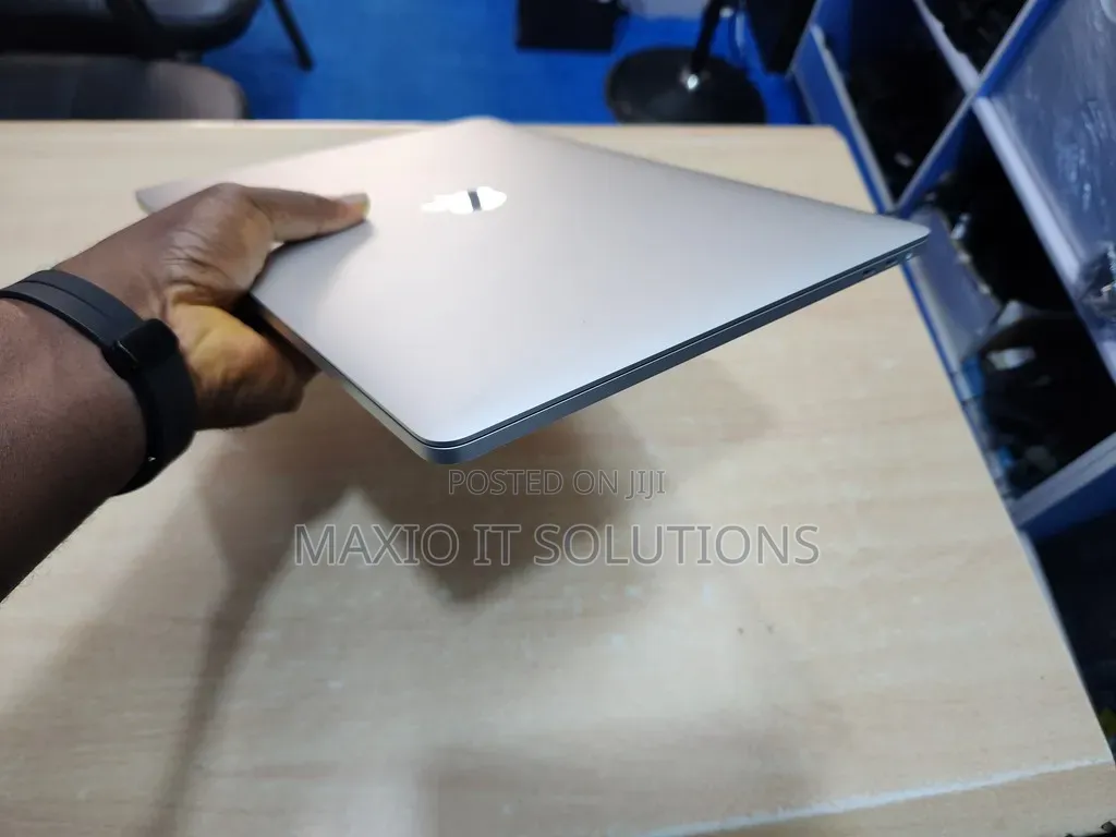 Laptop Apple MacBook Pro 2016 16GB Intel Core i7 SSD 256GB