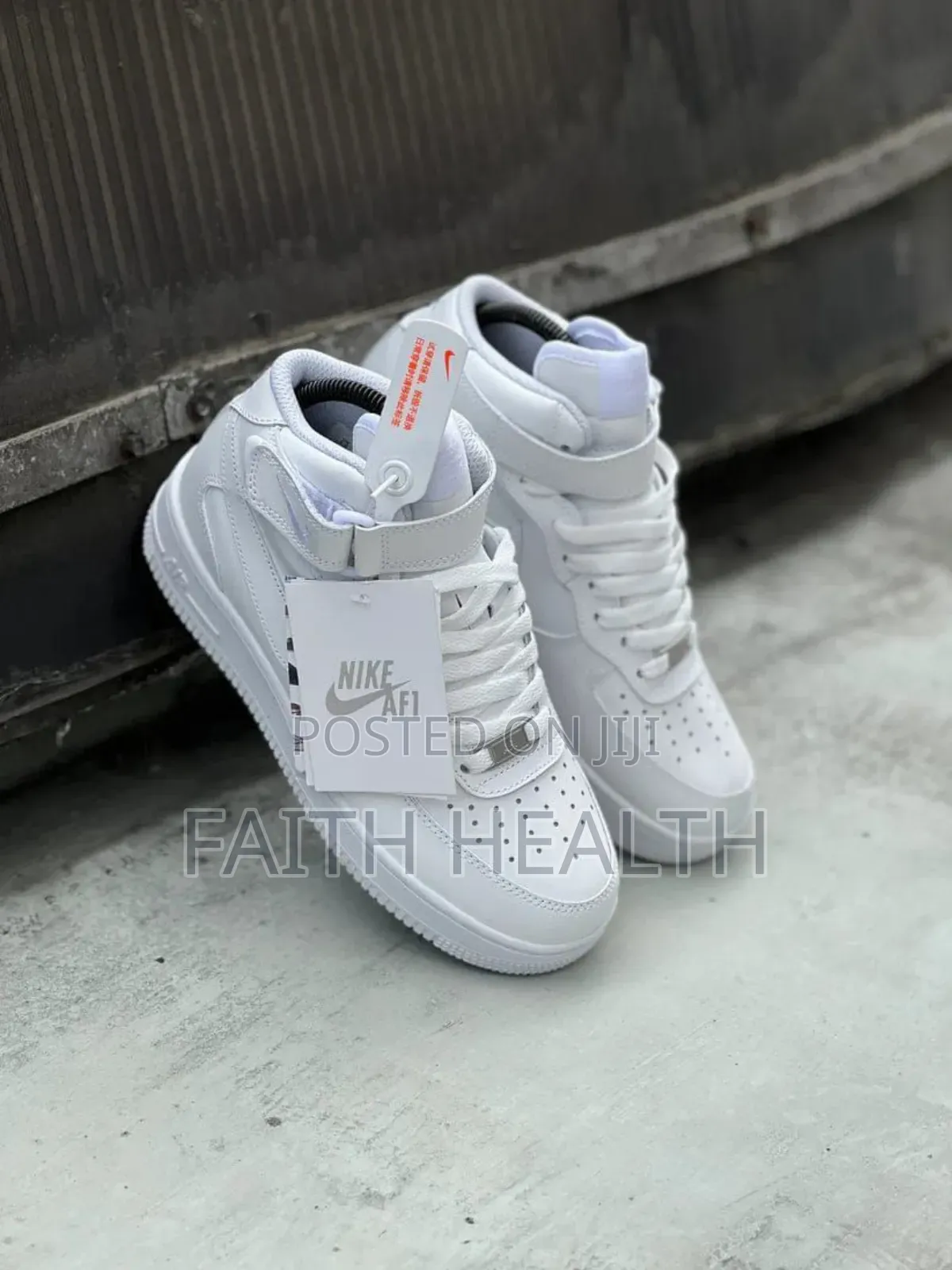 *Nike Air Force 1 High “3ple White” Snks.*