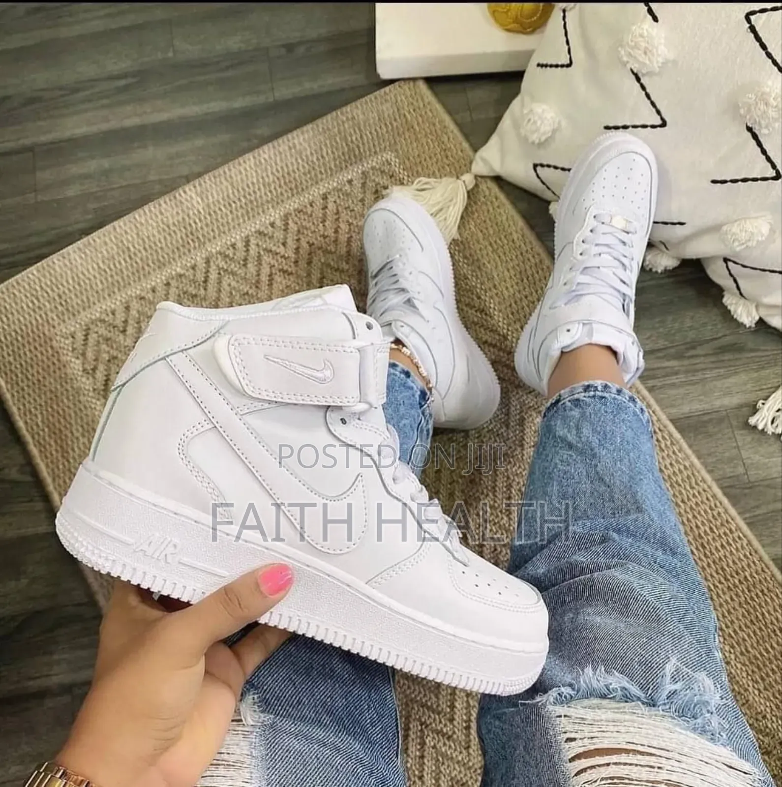 *Nike Air Force 1 High “3ple White” Snks.*