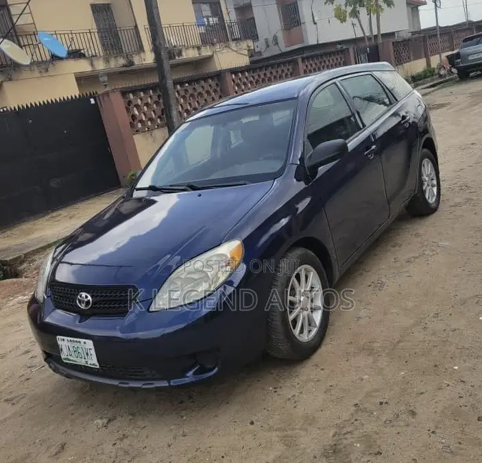 Toyota Matrix XR Hatchback AWD (1.8L 4cyl 4A) 2005 Blue
