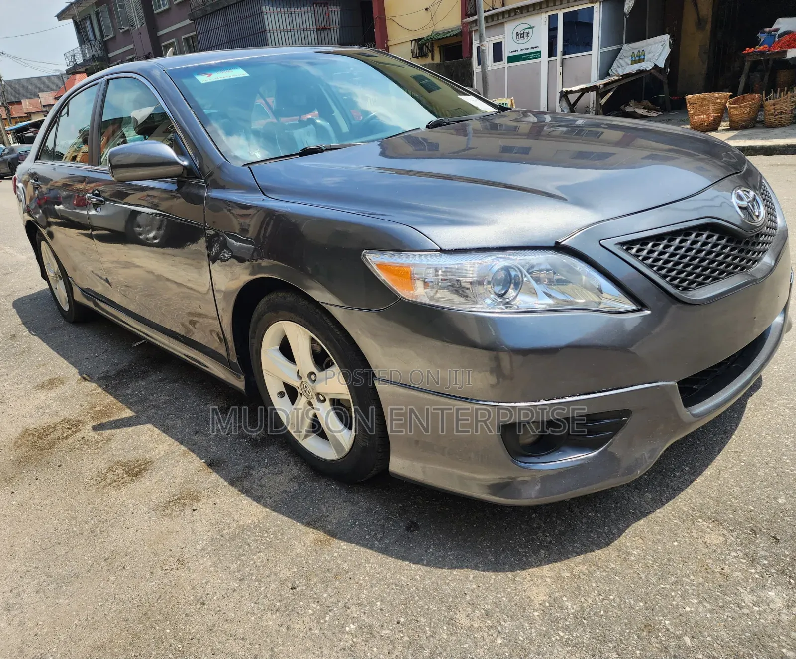 Toyota Camry SE 4dr Sedan (2.5L 4cyl 6AM) 2010 Gray