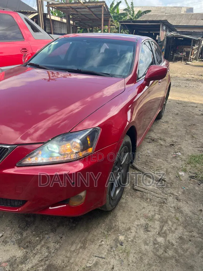 Lexus IS 2009 Red