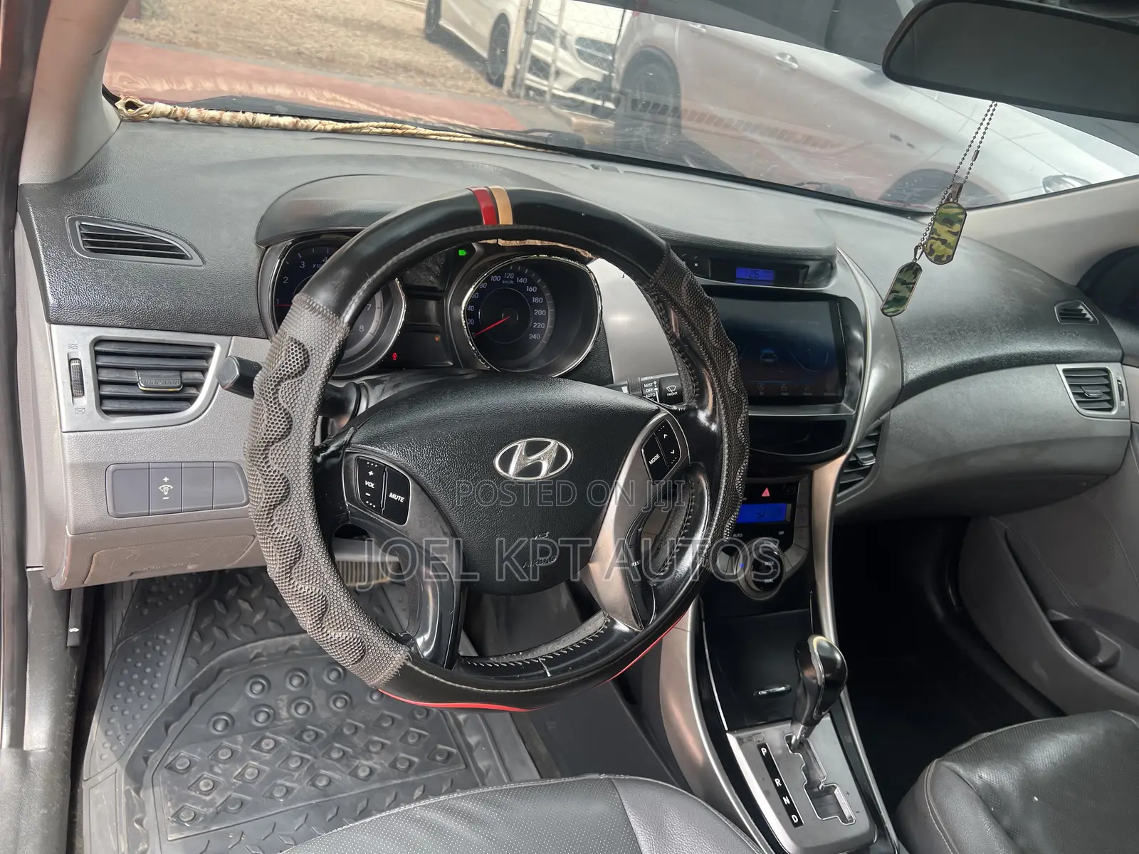 Hyundai Elantra 2013 Red