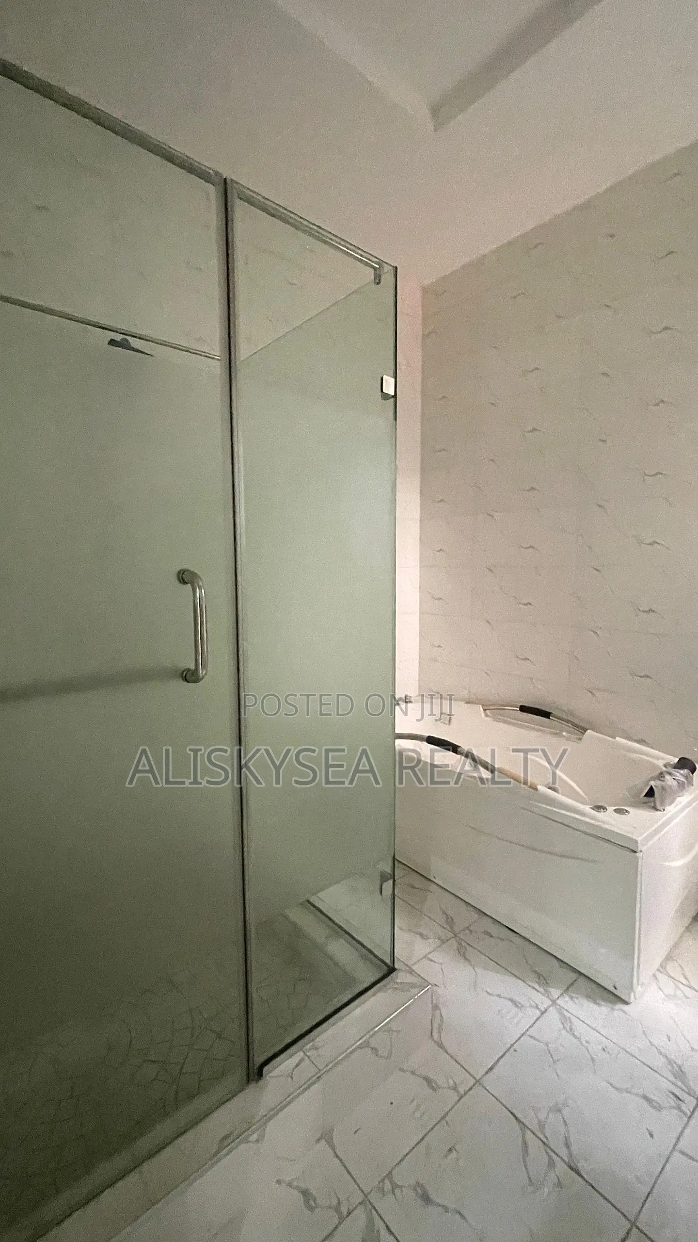 4bdrm Duplex in Eleganza, Ajah for sale