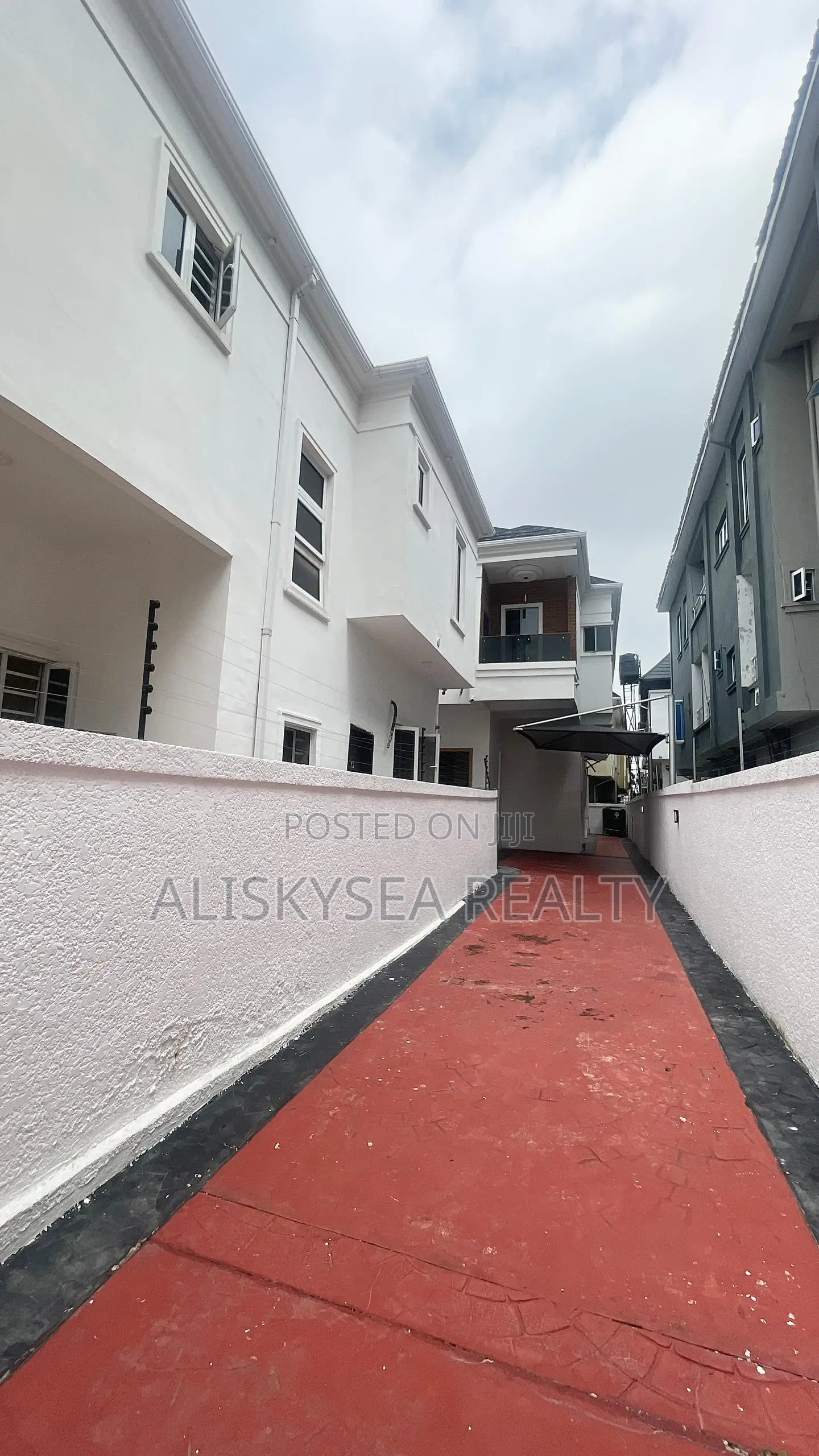 4bdrm Duplex in Eleganza, Ajah for sale