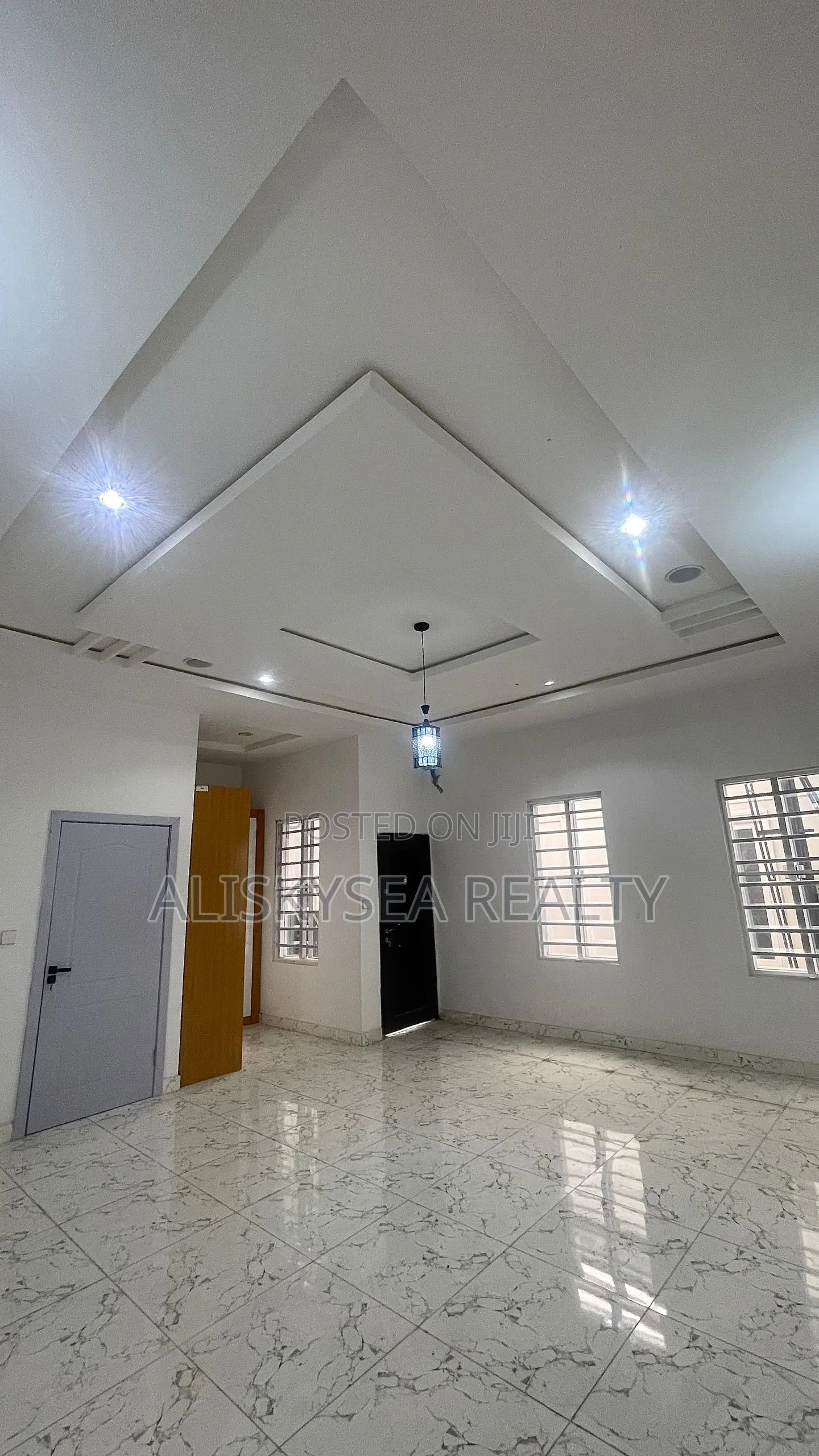 4bdrm Duplex in Eleganza, Ajah for sale