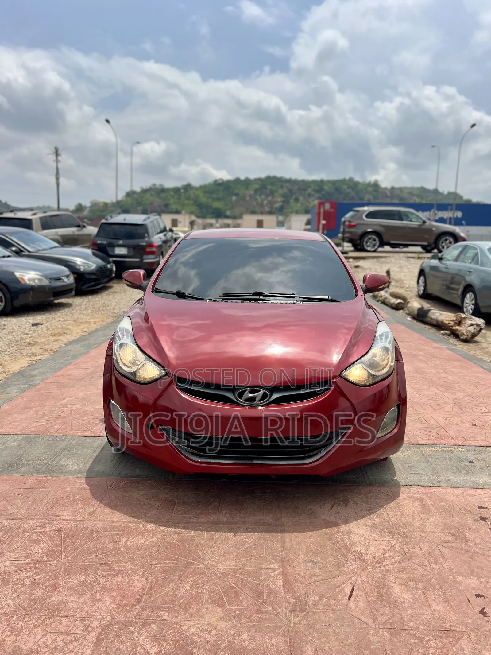 Hyundai Elantra 2013 Red