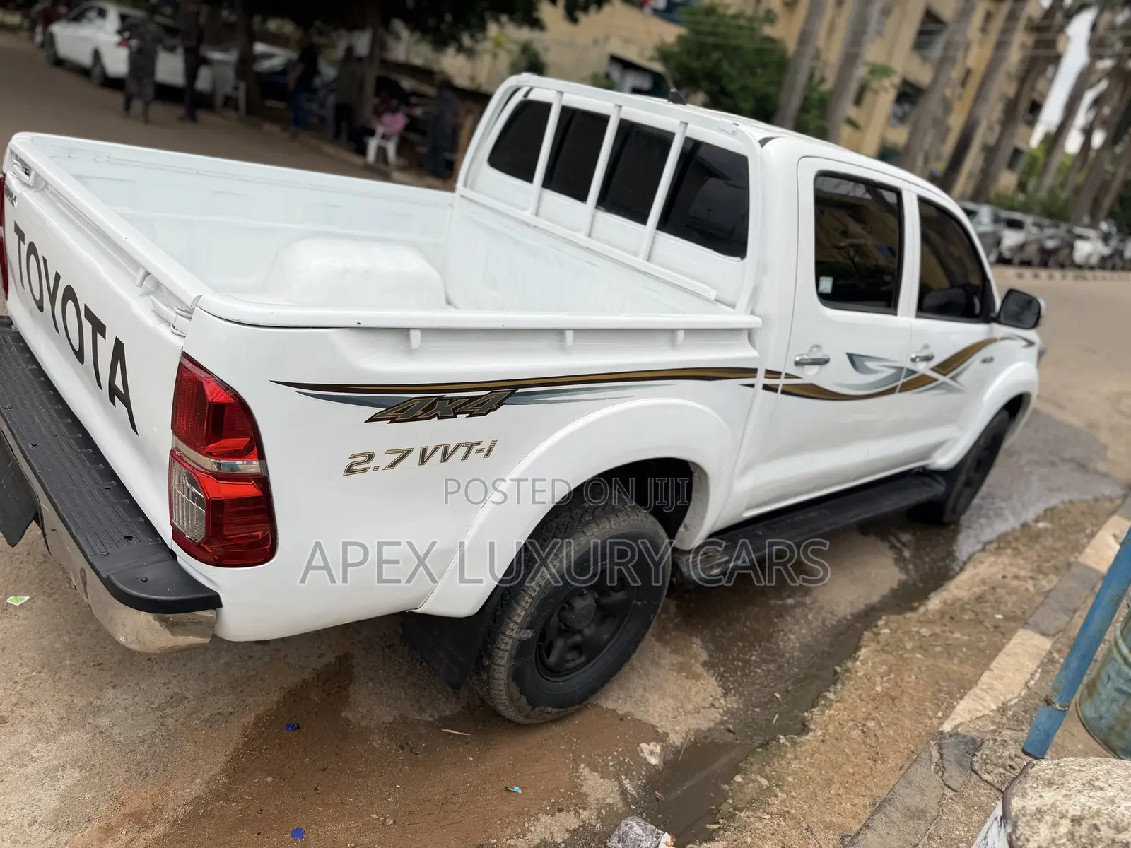 Toyota Hilux 2012 White