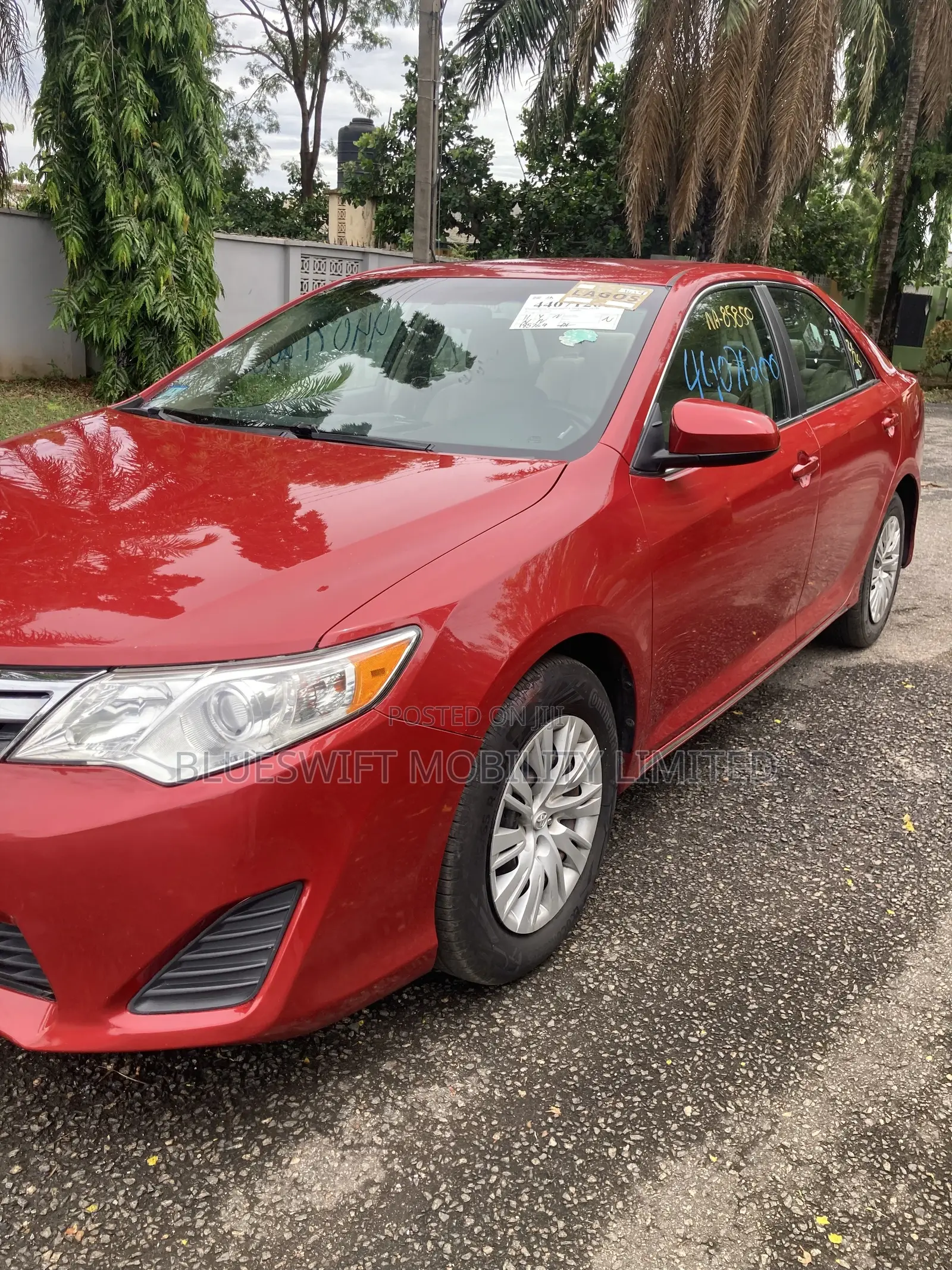 Toyota Camry LE 4dr Sedan (2.5L 4cyl 6A) 2012 Red