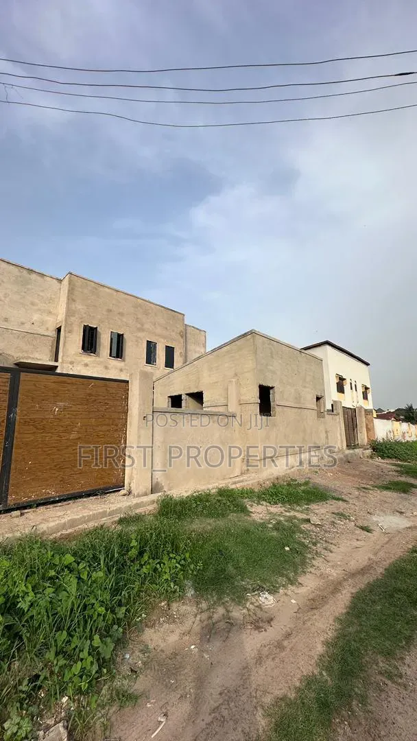 4bdrm Duplex in Johnson Awe, Ibadan for sale