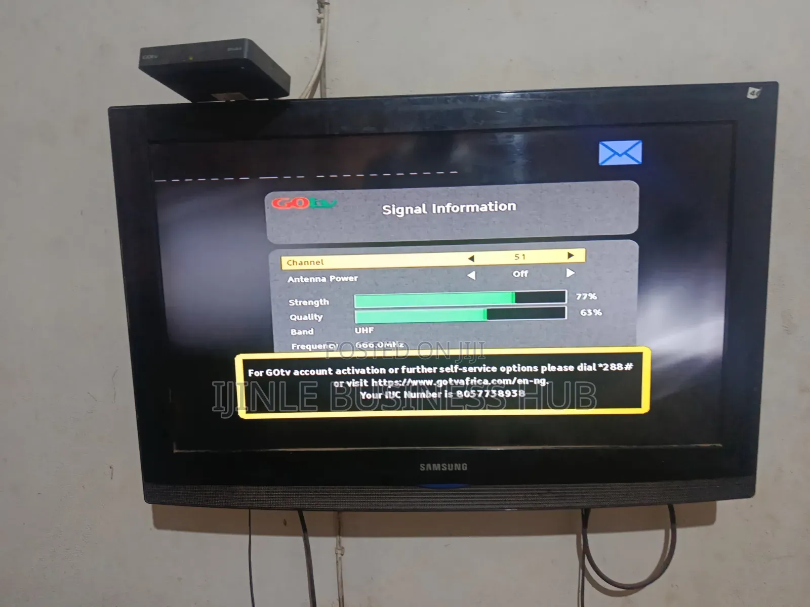 Clean 32" Samsung Smart Tv
