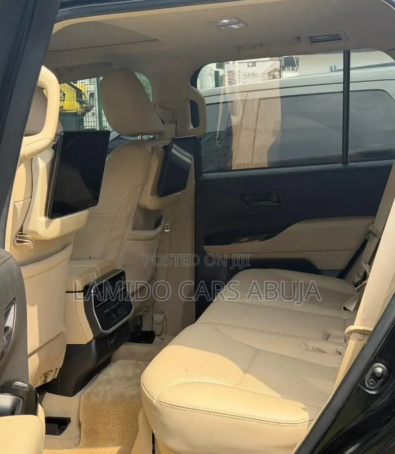 Toyota Land Cruiser 2022 Black