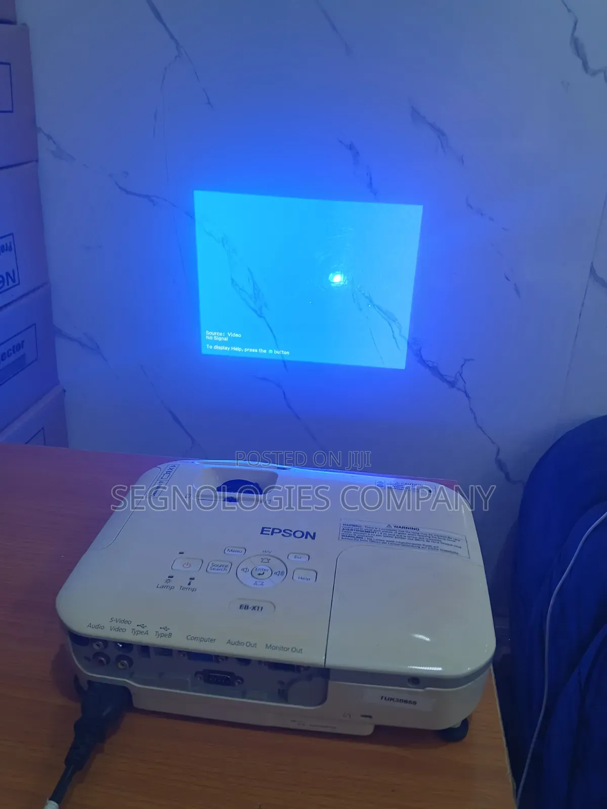 Epson Eb-X11 Xga LCD Projector 2600 Lumens Projector