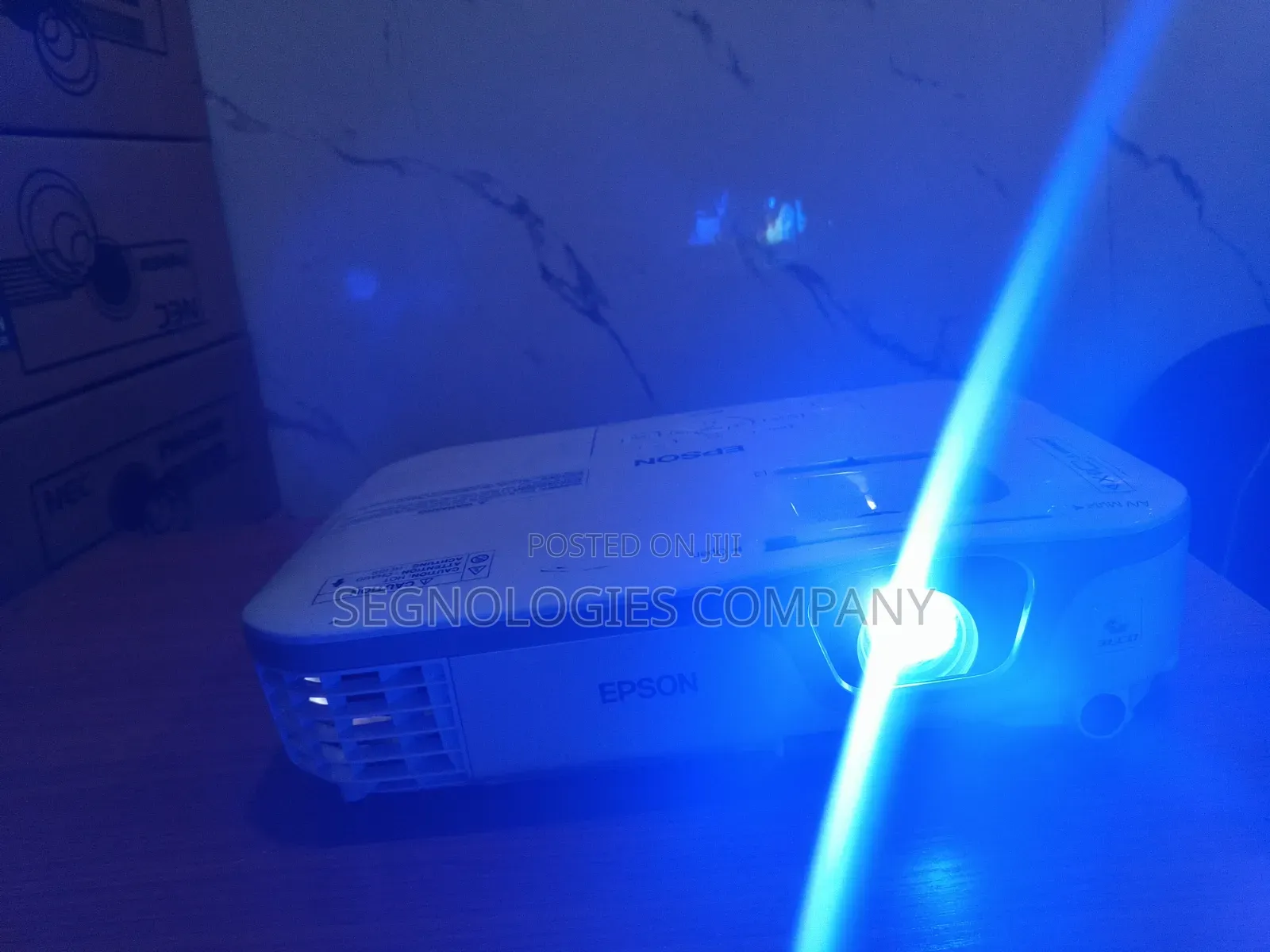 Epson Eb-X11 Xga LCD Projector 2600 Lumens Projector