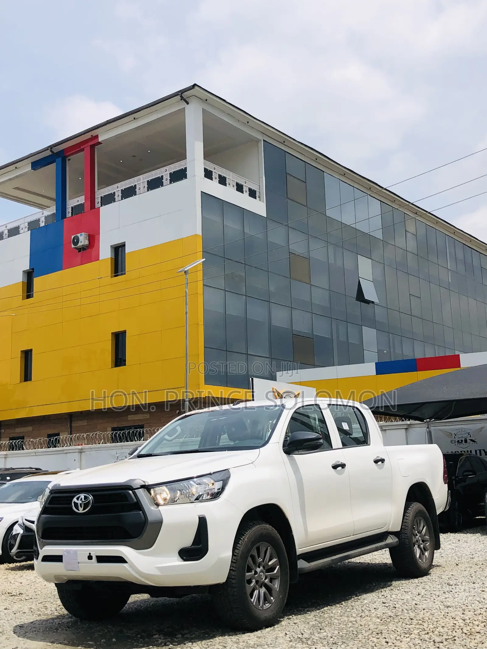 New Toyota Hilux 2025 White