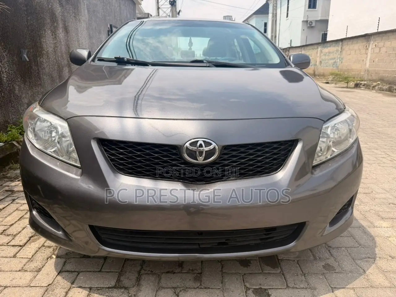 Toyota Corolla Base 4dr Sedan (1.8L 4cyl 5M) 2009 Gray