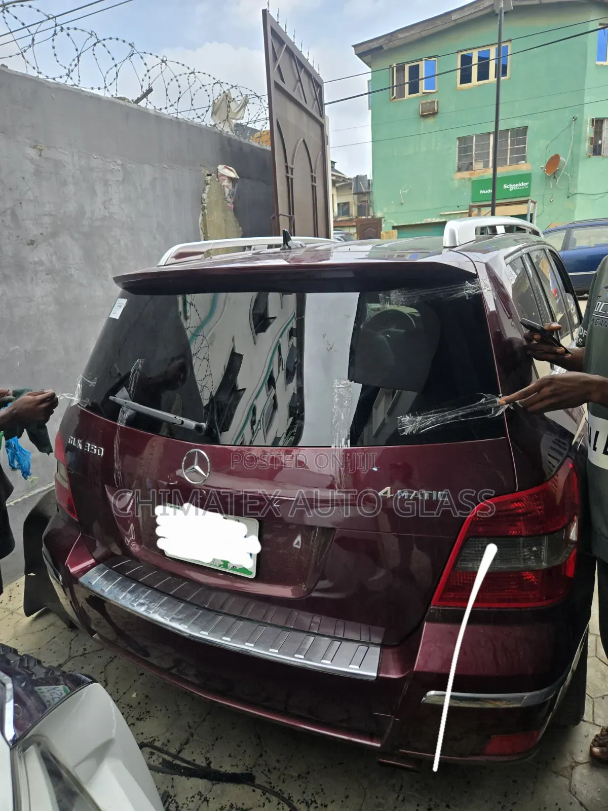 Gglk350 2013 Back Windscreen Glass Available Installed at Chimatex