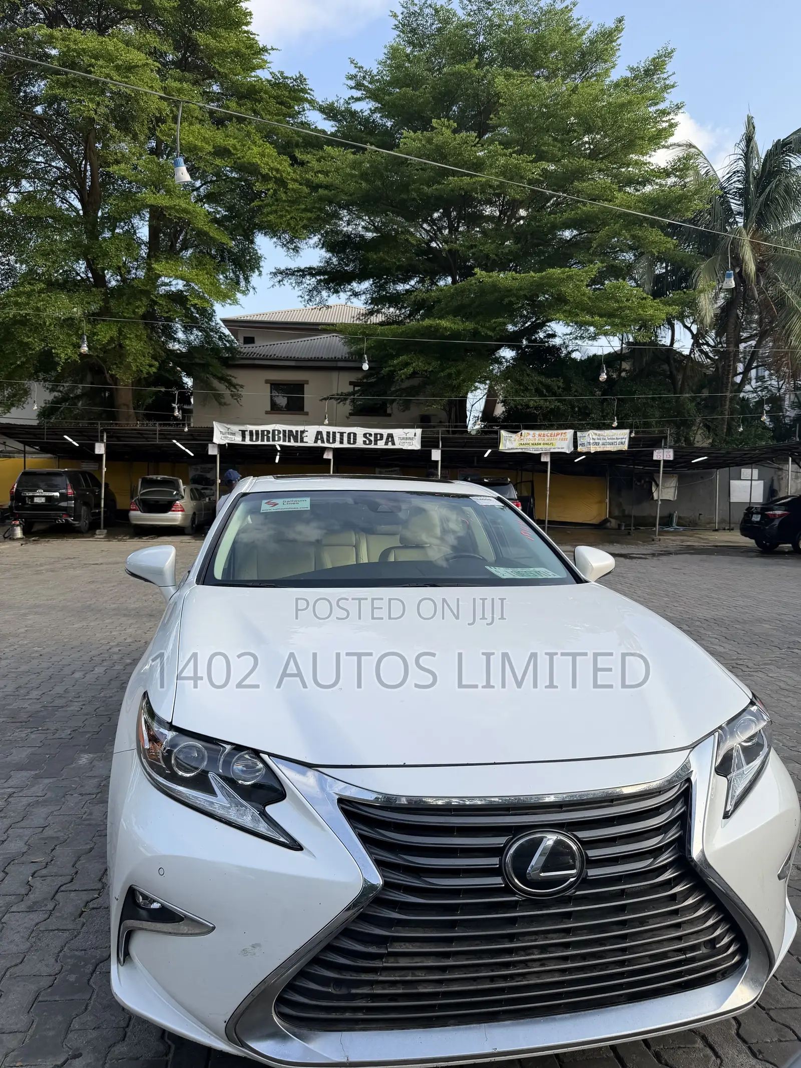 Lexus ES 350 FWD 2016 White