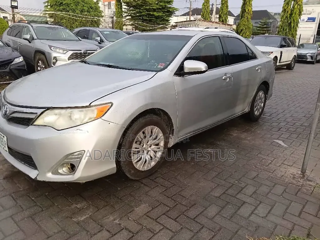 Toyota Camry 2014 Silver
