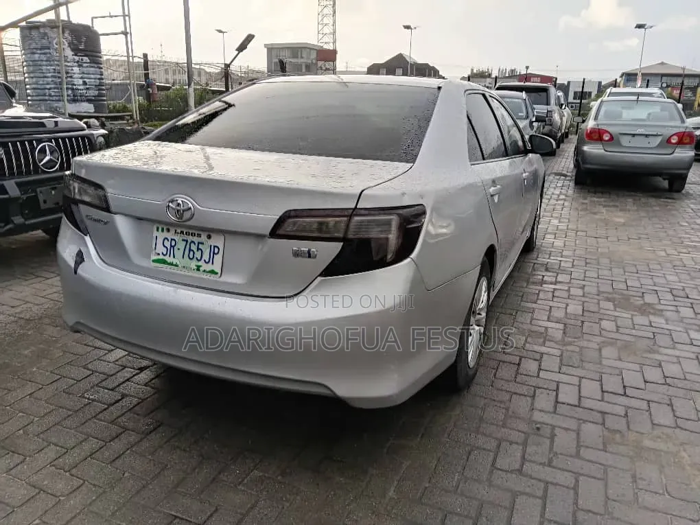 Toyota Camry 2014 Silver