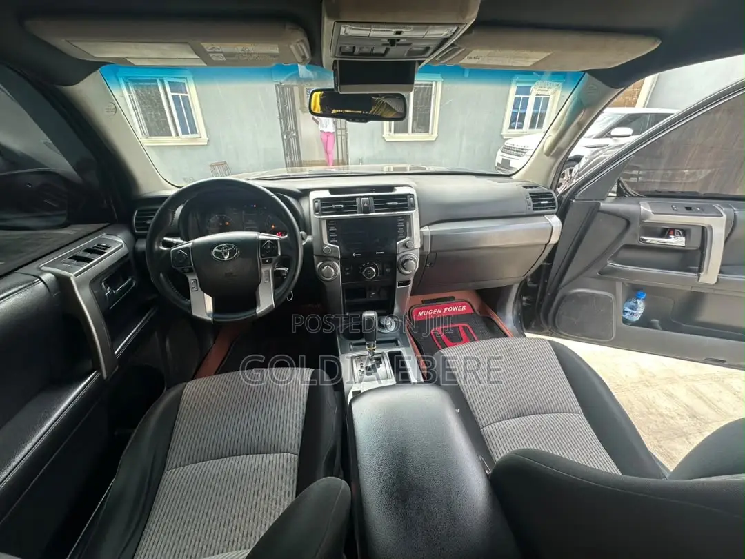 Toyota 4-Runner 2019 Black