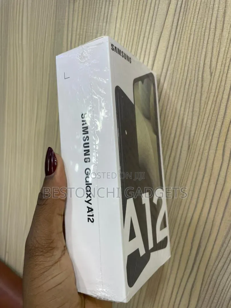 New Samsung Galaxy A12 64 GB Black