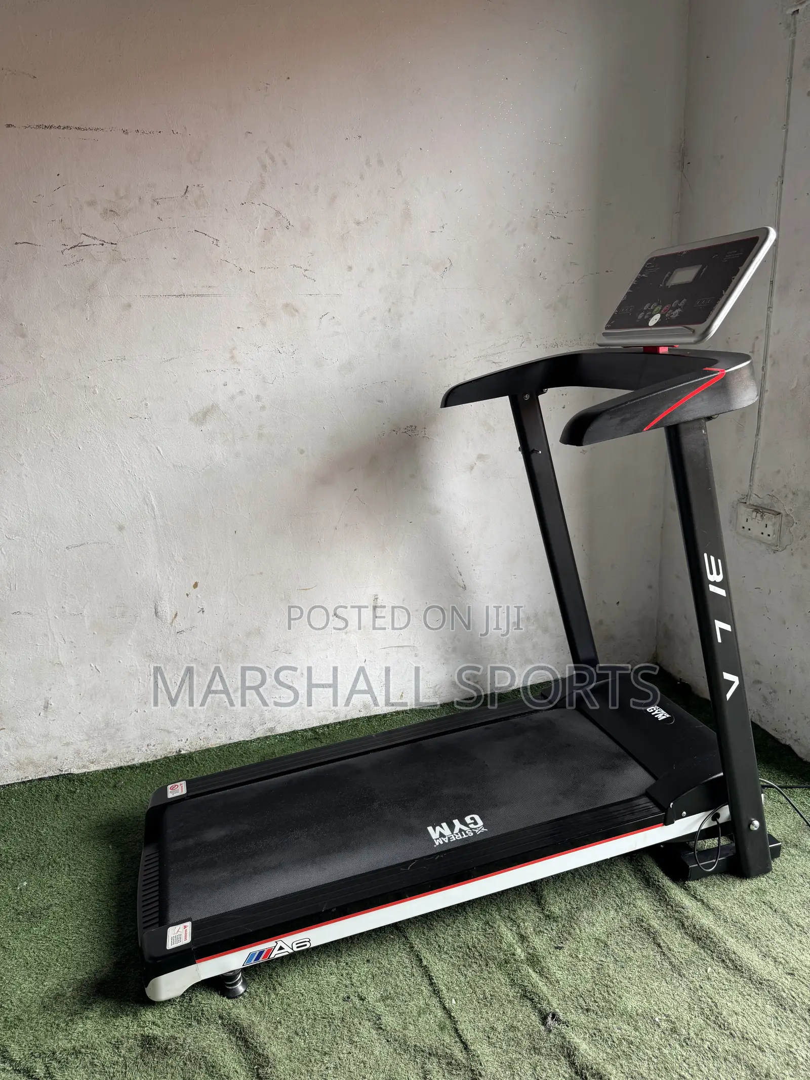 2.5hp Black Running Treadmill