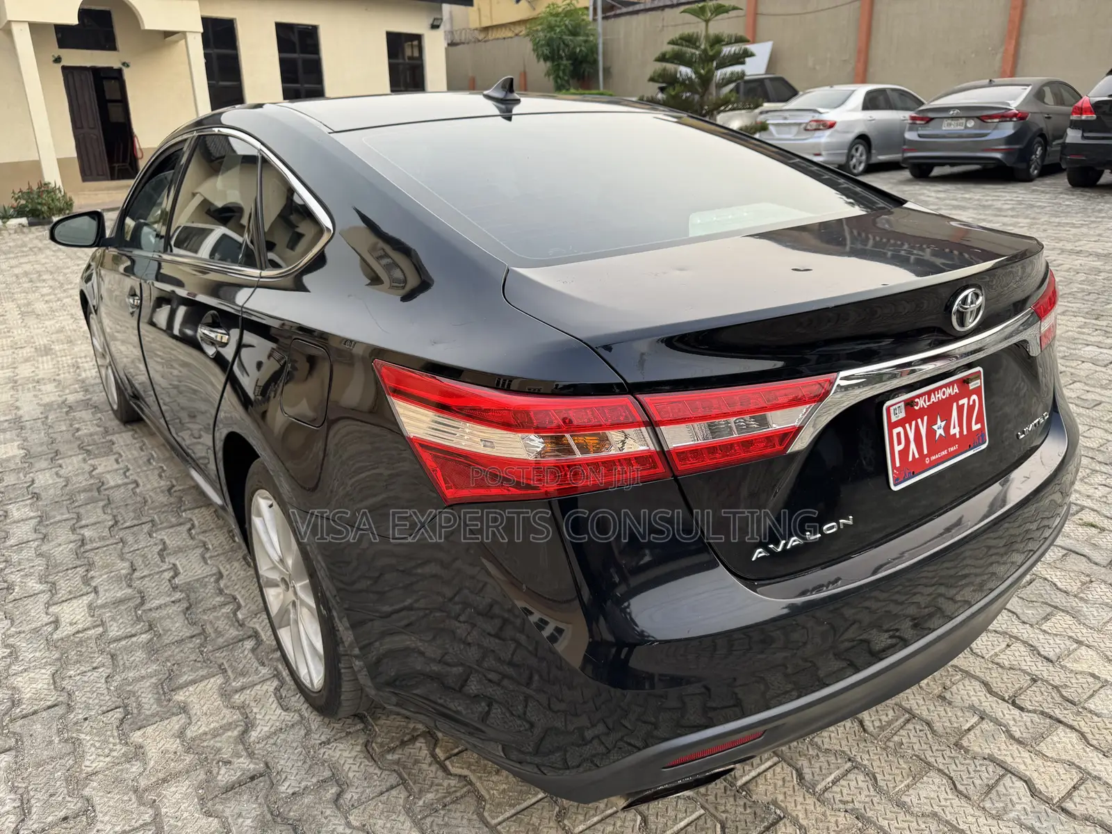 Toyota Avalon Limited Sedan FWD (3.5L 6cyl 6A) 2013 Black