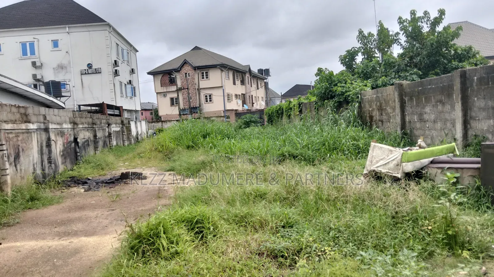 To Let / Lease : Fenced 500 SQMTRS on Major Sars Road Port Harcourt