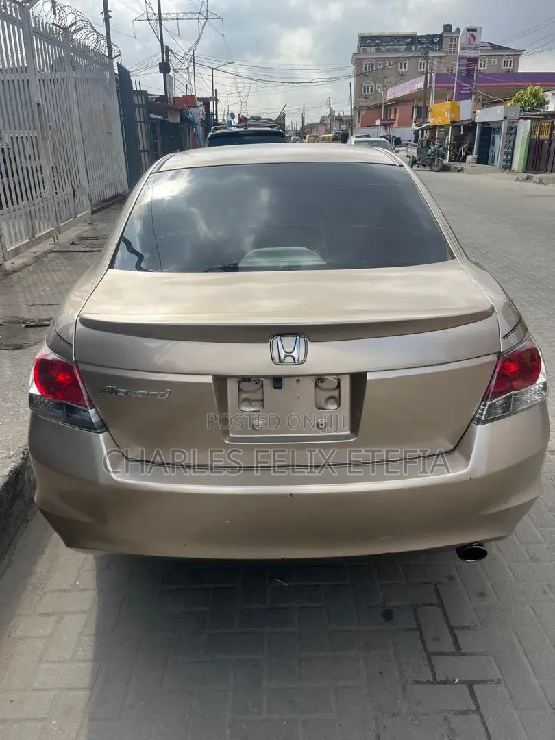 Honda Accord 2009 Gold