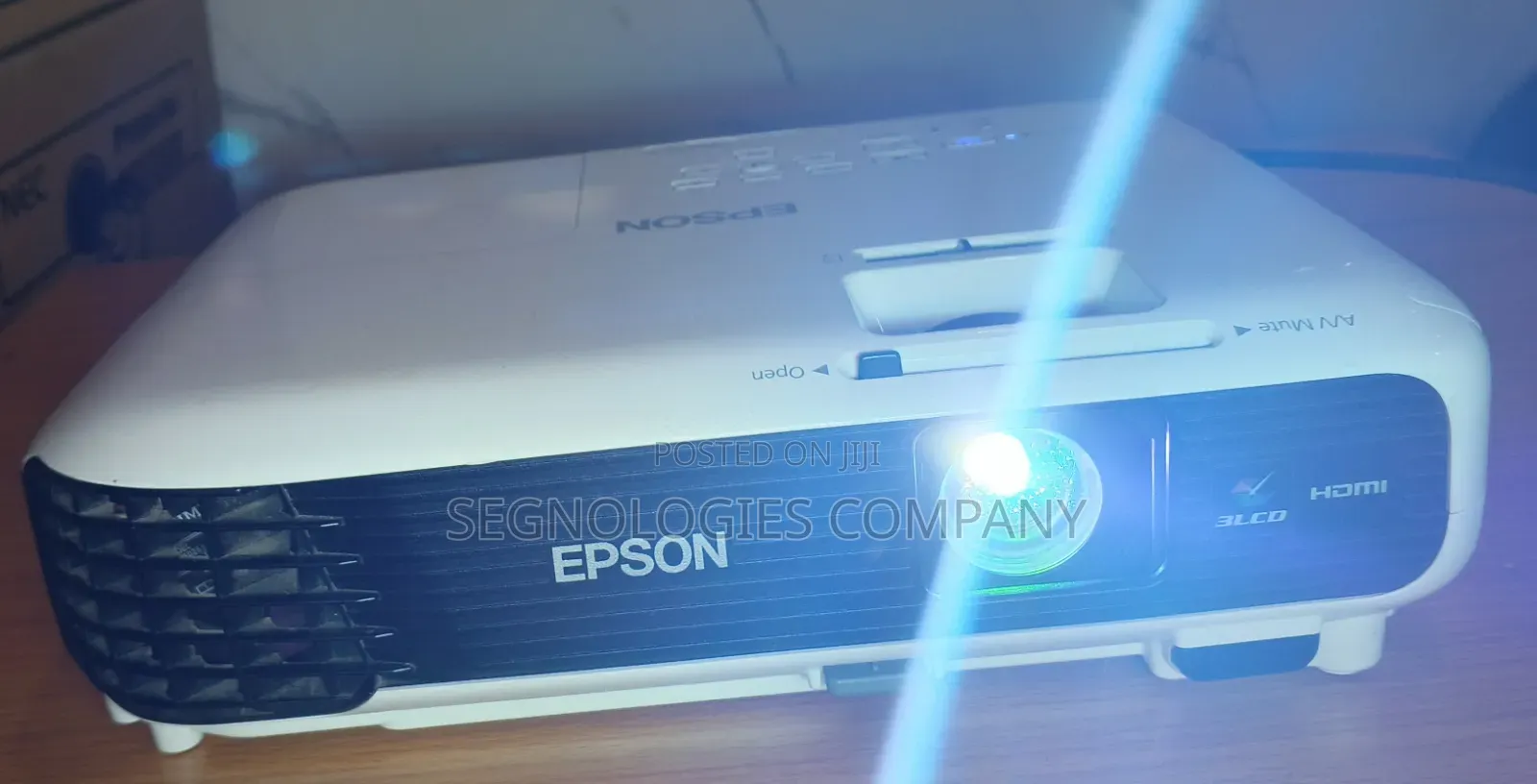 Epson Vs240 3000 Lumens Vga 3lcd Projector