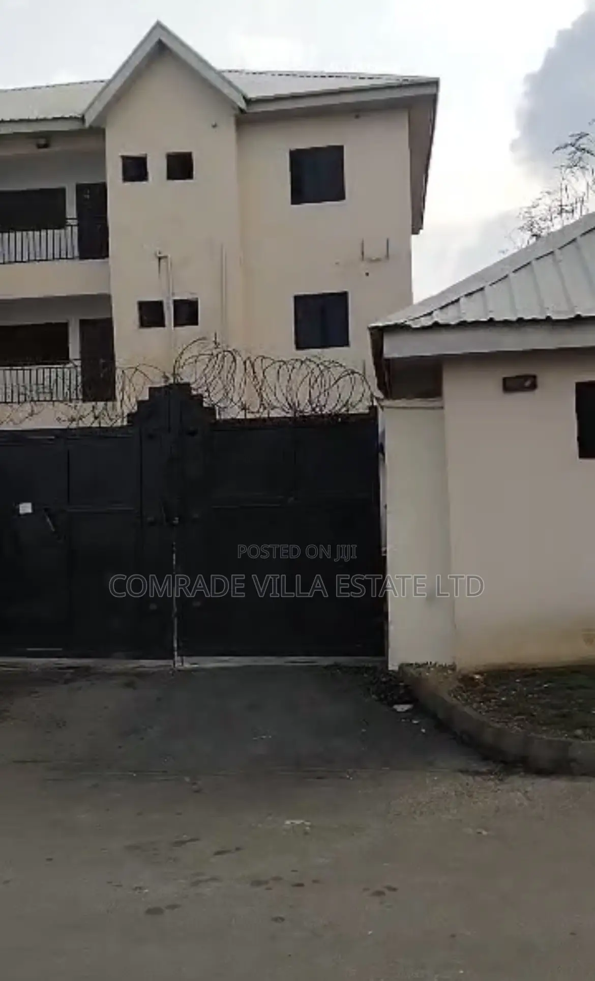20bdrm Block of Flats in Garki for sale