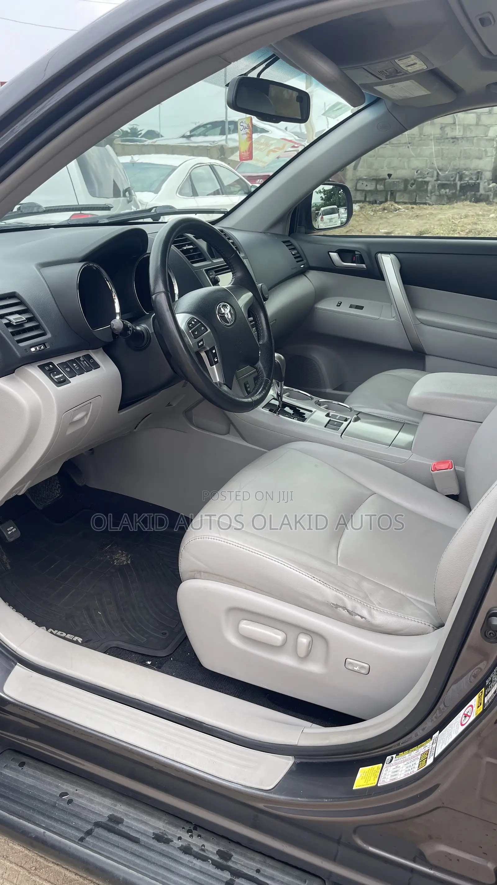 Toyota Highlander Limited 2012 Gray