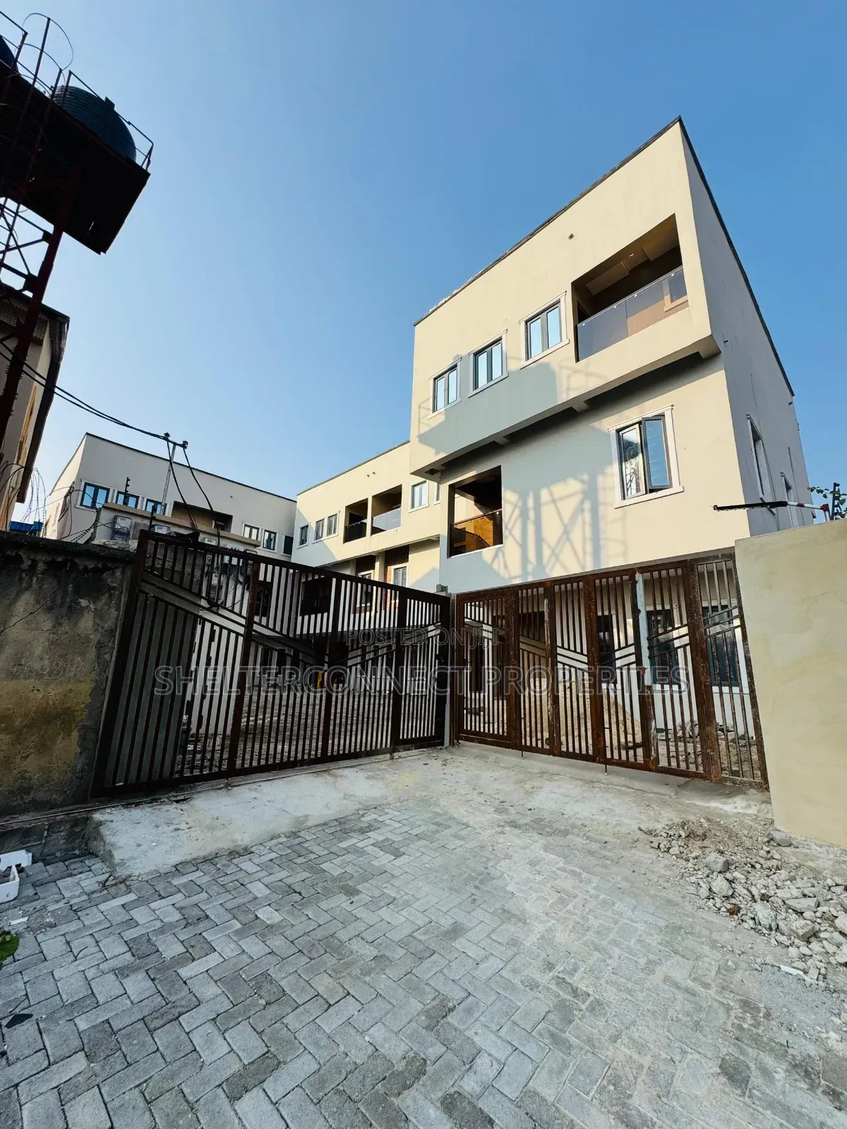 4bdrm Duplex in New Garage / Gbagada for sale