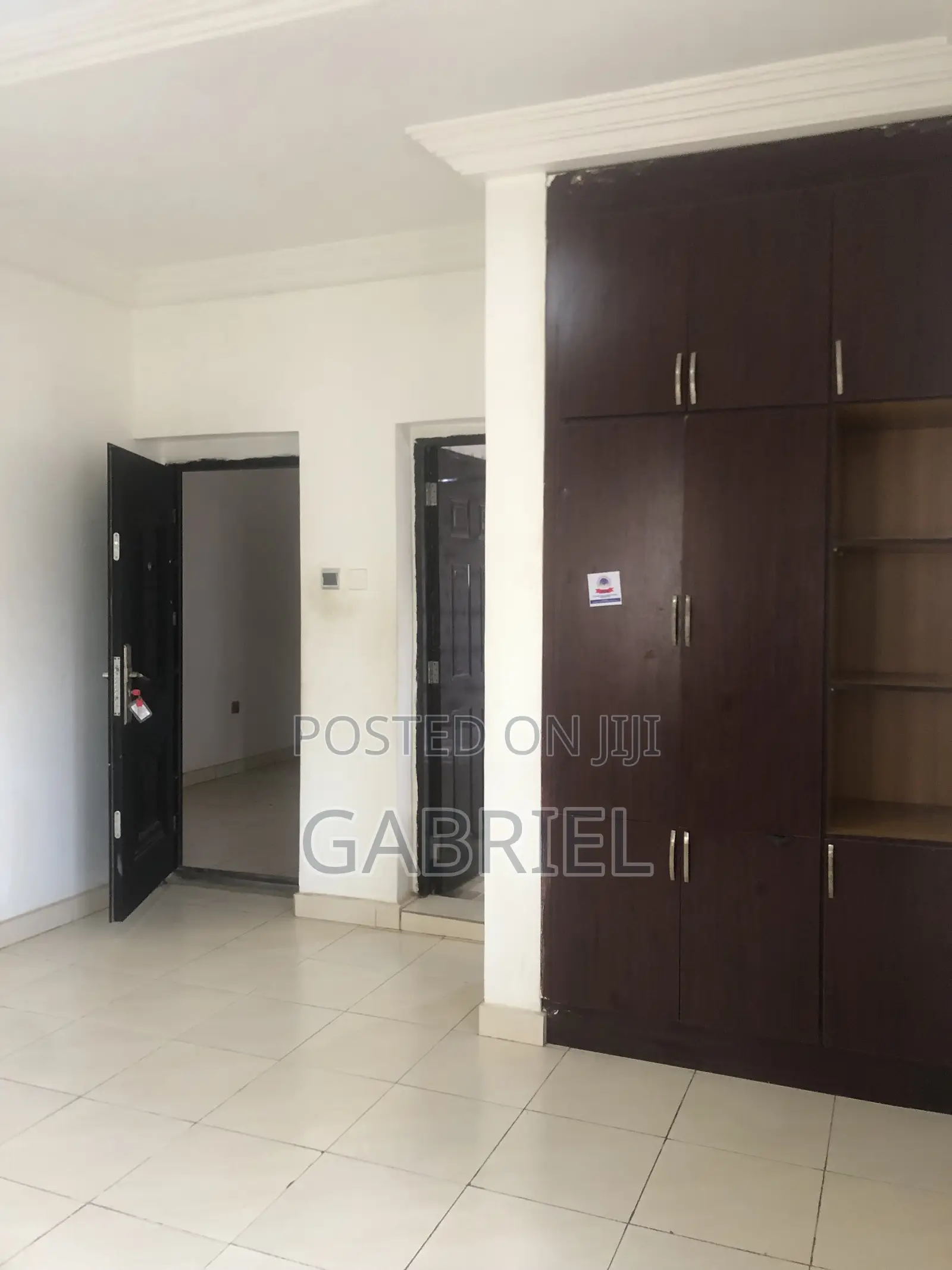 2bdrm Block of Flats in Off News Engineering, Dawaki for rent