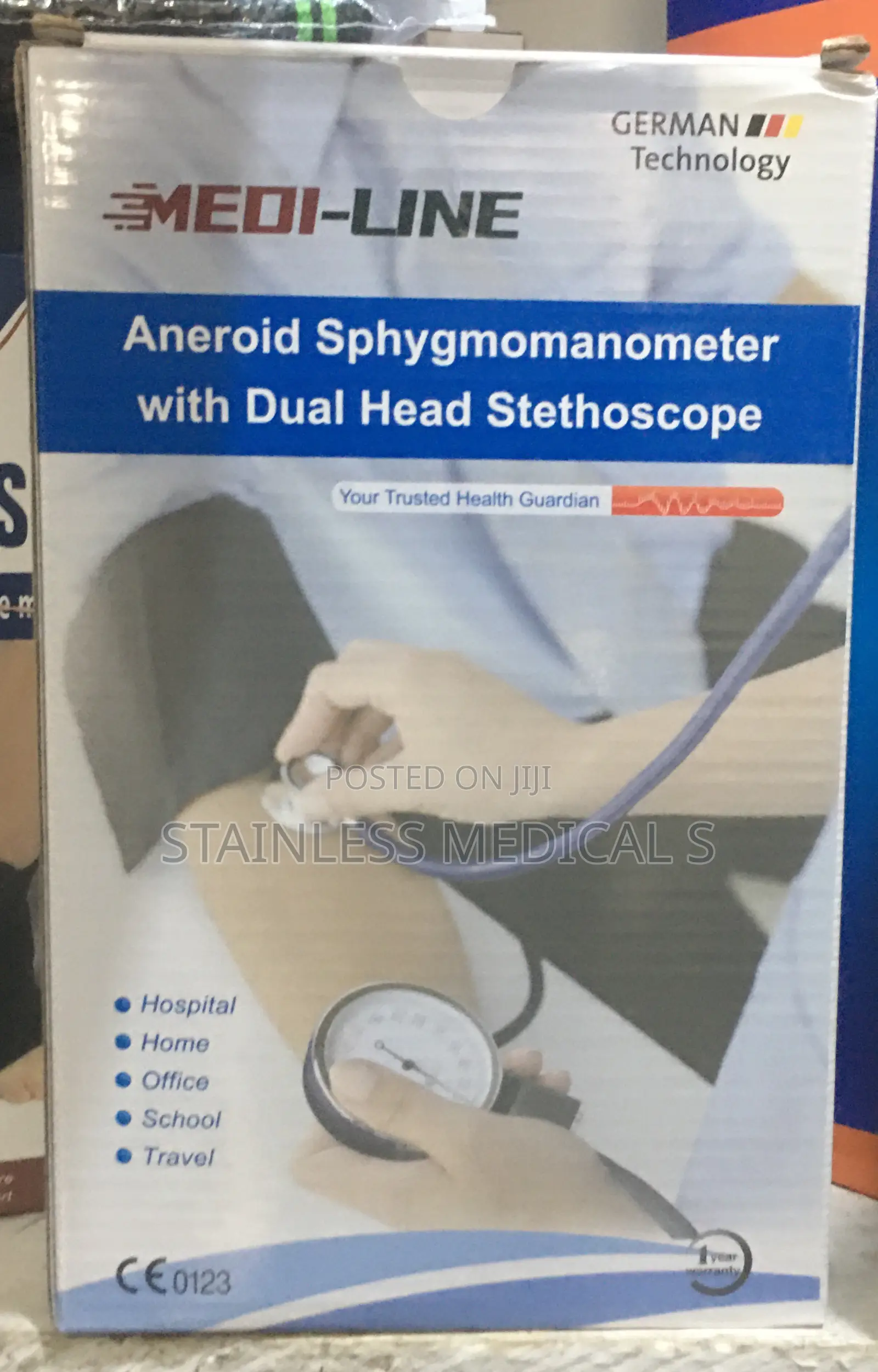 Sphygmomanometer With Dual Head Stethoscope