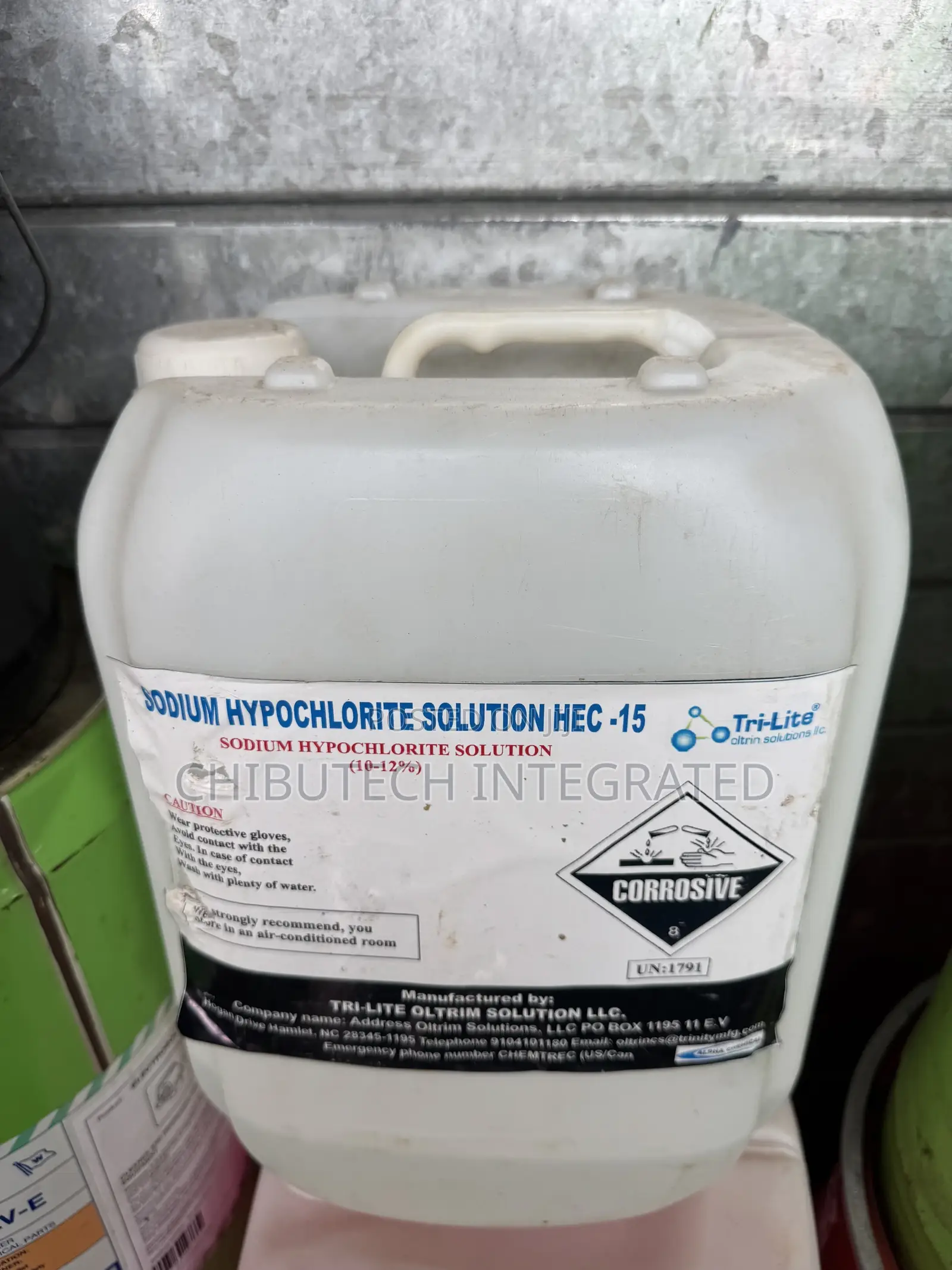 25-Liter Jug of Tri-Lite Brand Sodium Hypochlorite Solution Hec-15