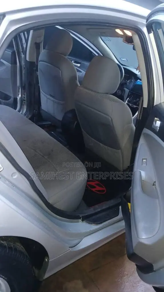 Hyundai Sonata Limited 2.0T Sedan (2.0L 4cyl 6A) 2013 Silver