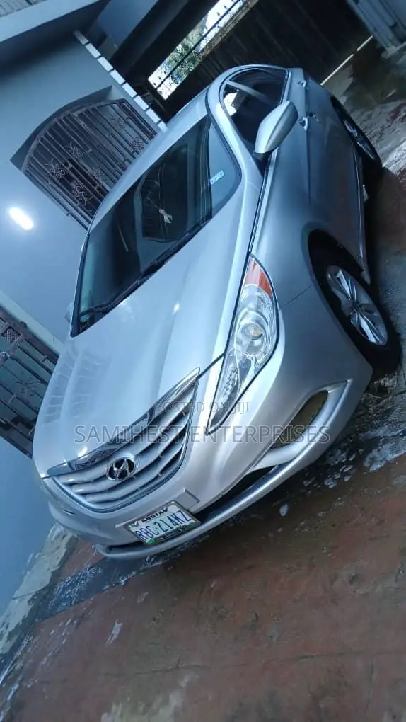 Hyundai Sonata Limited 2.0T Sedan (2.0L 4cyl 6A) 2013 Silver